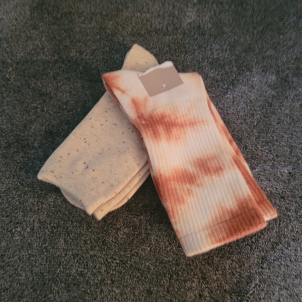 Crown Vintage Cotton NWTTie-Dye and Speckled Socks